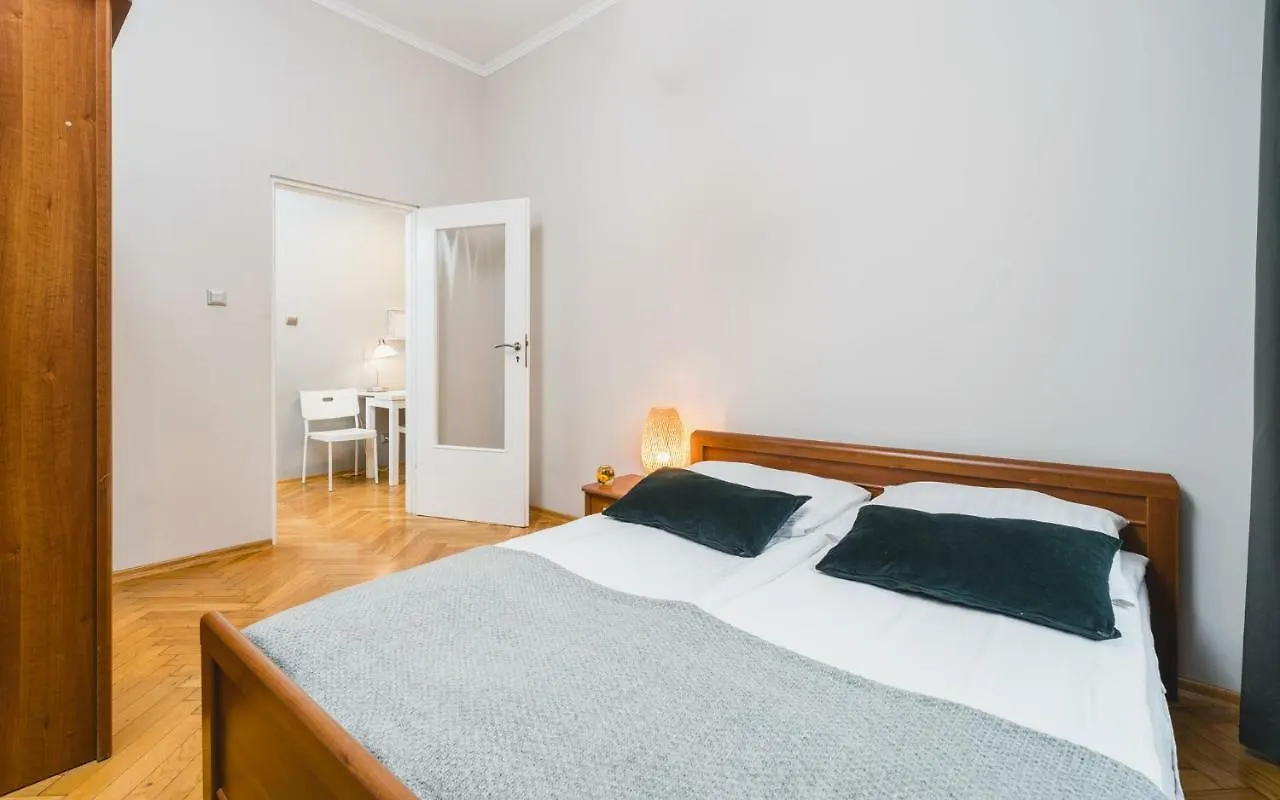 Florian'S Gate | City Center Old Town | Florianska 40 Hotel Krakow Apartment